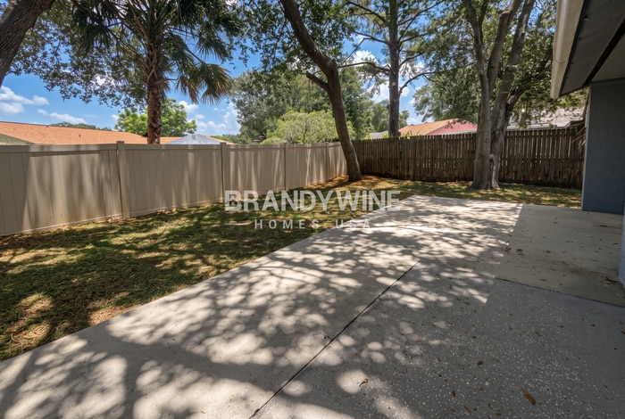 Building Photo - 16051 Grass Lake Dr