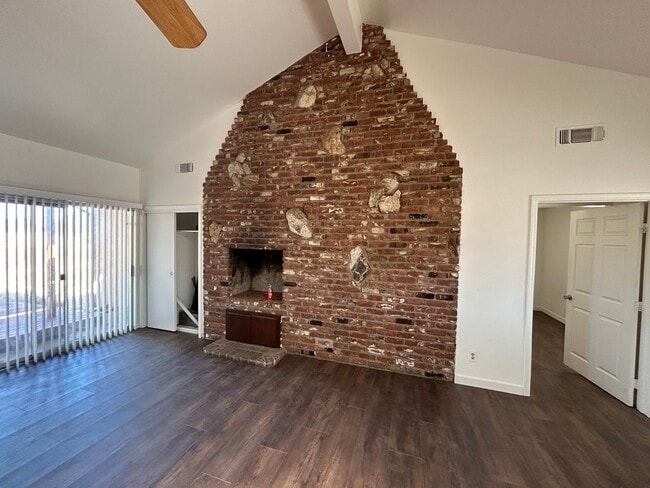 Building Photo - REDUCED!!!!