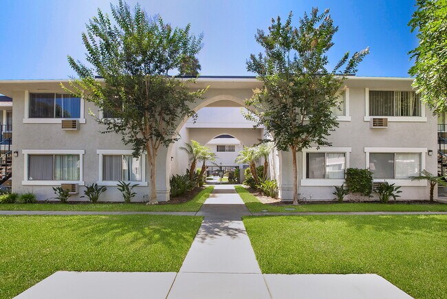 Building Photo - Montejo