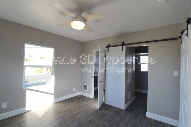 Building Photo - 4685 Hamilton St