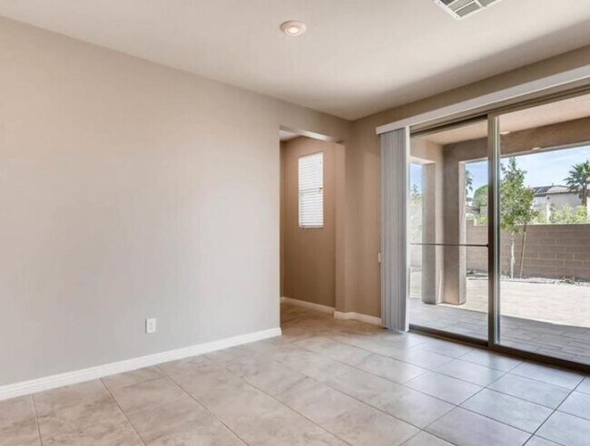 Building Photo - ADORABLE HOME IN SUMMERLIN!!! 5 BEDROOMS!