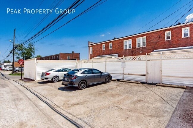 Building Photo - 1433 Northwest Blvd
