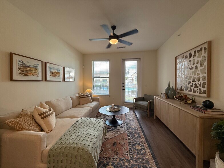 Building Photo - 3144 Gorge Way