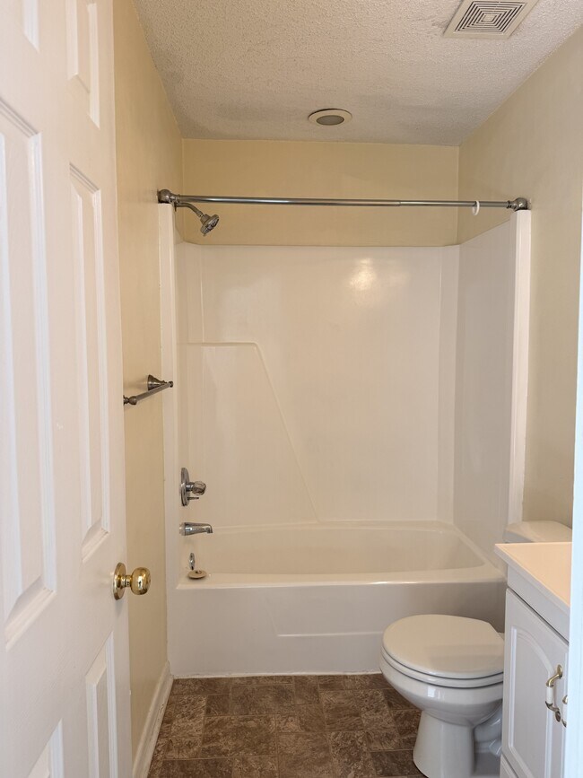 Building Photo - 2526 Cove Point Pl