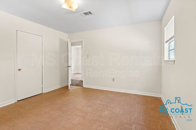 Building Photo - 316 Tandy Dr