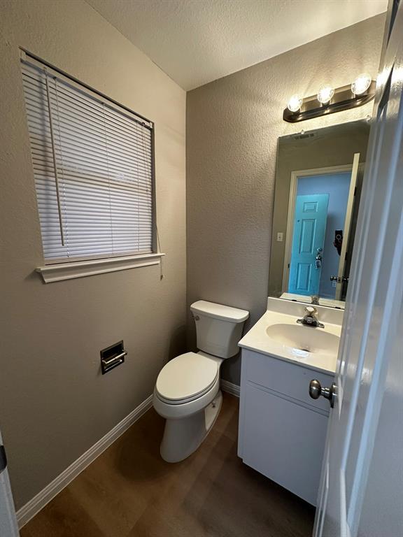 Building Photo - 2906 Kestrel Dr