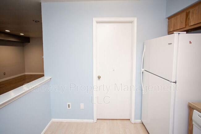 Building Photo - 40 Sumac Ct