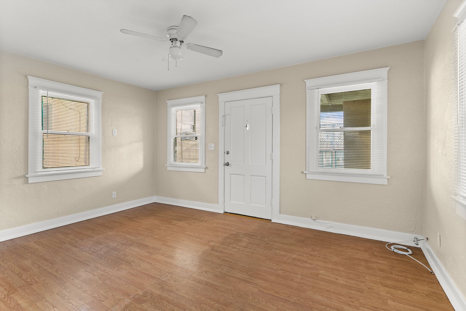 Building Photo - 441 Dawson Ave