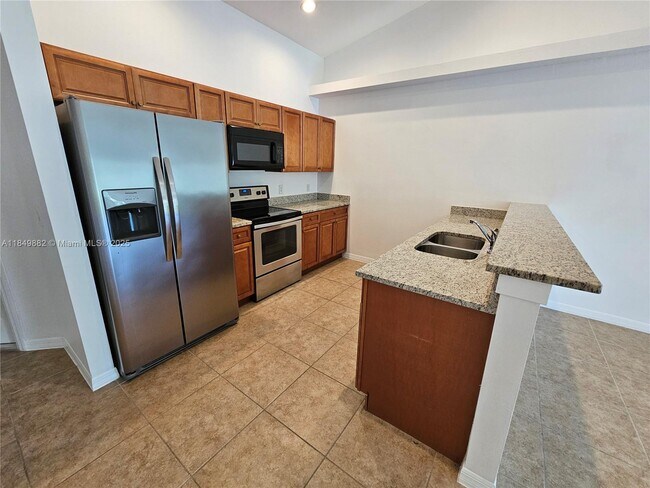 Building Photo - 3820 SW 16th Pl