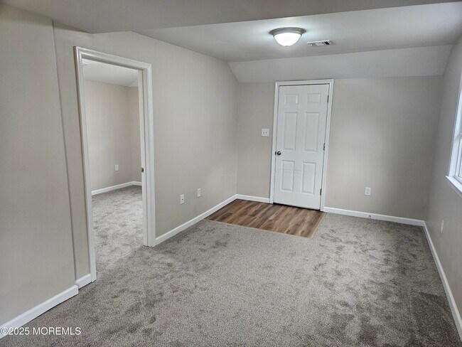 Building Photo - 47 Collins St