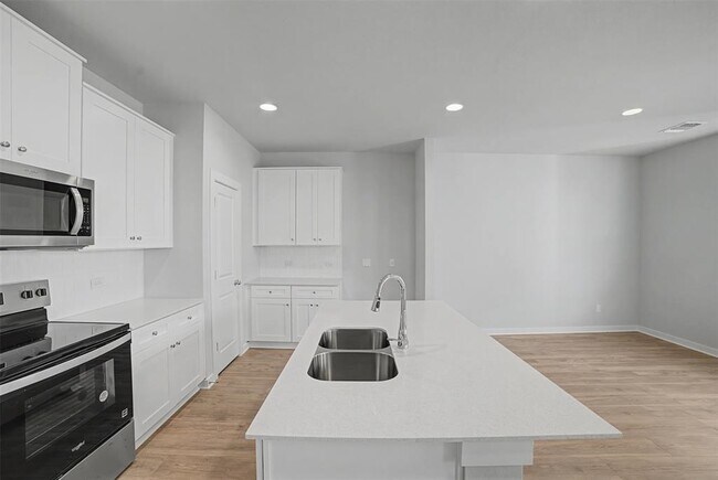 Building Photo - 17502 El Hidalgo Dr