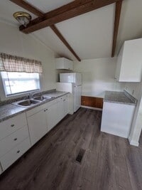 Building Photo - 10749 E Pickard Rd