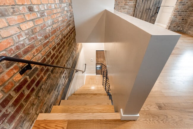 Building Photo - 225 Old South High St