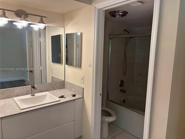 Building Photo - 2981 NE 185th St