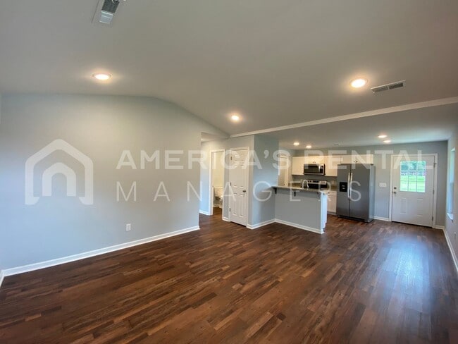 Building Photo - 445 Co Rd 349