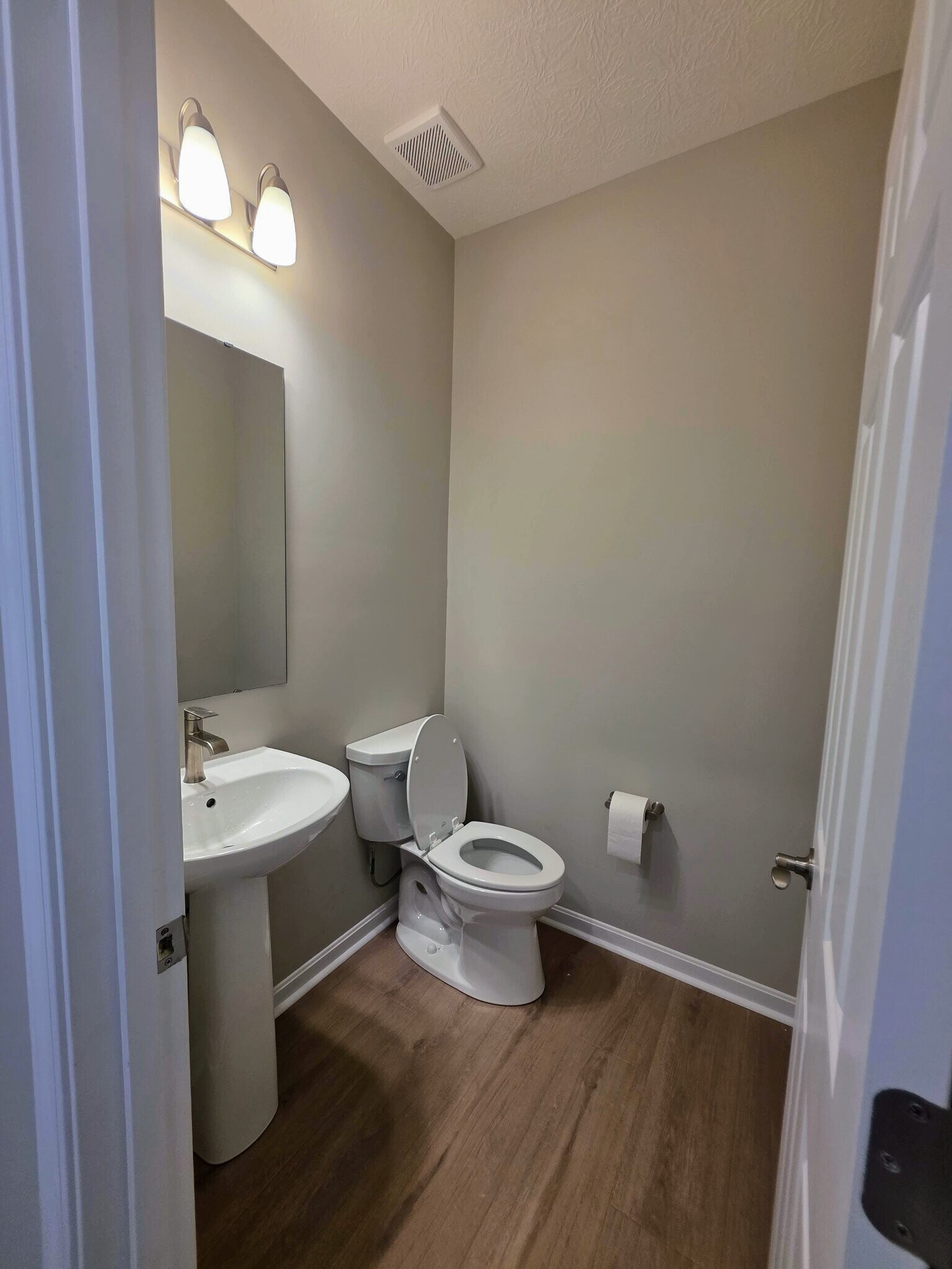 Building Photo - 7235 Grandway Dr