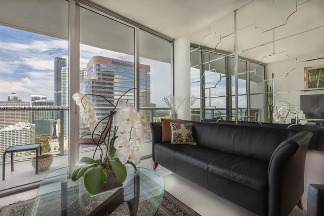 Building Photo - 495 Brickell Ave