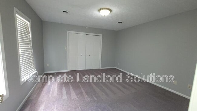 Building Photo - 80 Ridgecrest Ct
