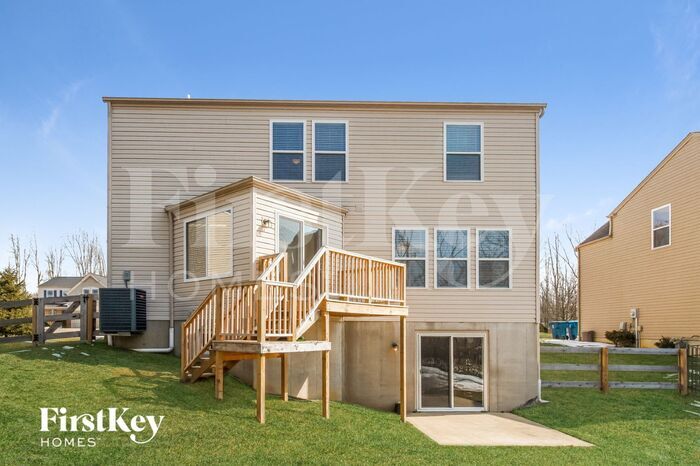 Building Photo - 60 Charmalee Dr