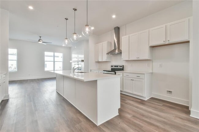 Building Photo - 490 Harmony Ter NW