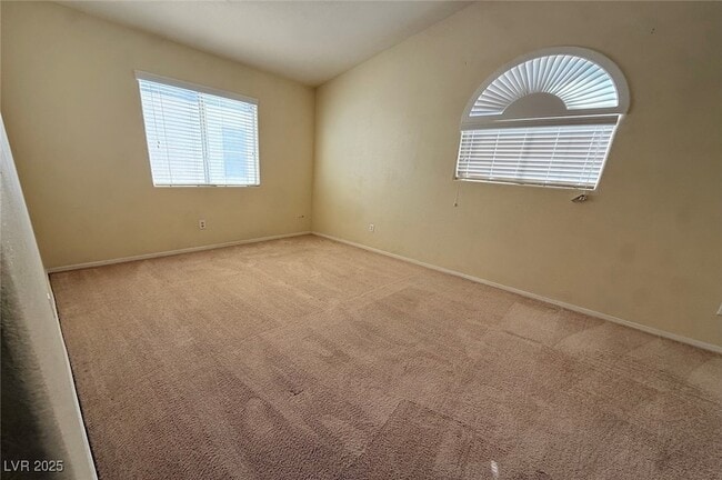 Building Photo - 9300 Cool Creek Ave