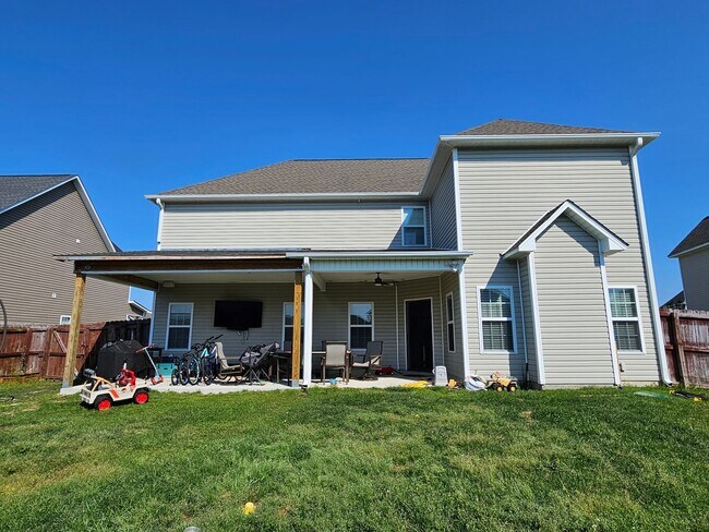 Building Photo - 4 Bedroom 2.5 Bath unfurnished home in Nautical Reach Neighborhood