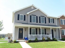 Building Photo - 330 Meadow View Dr