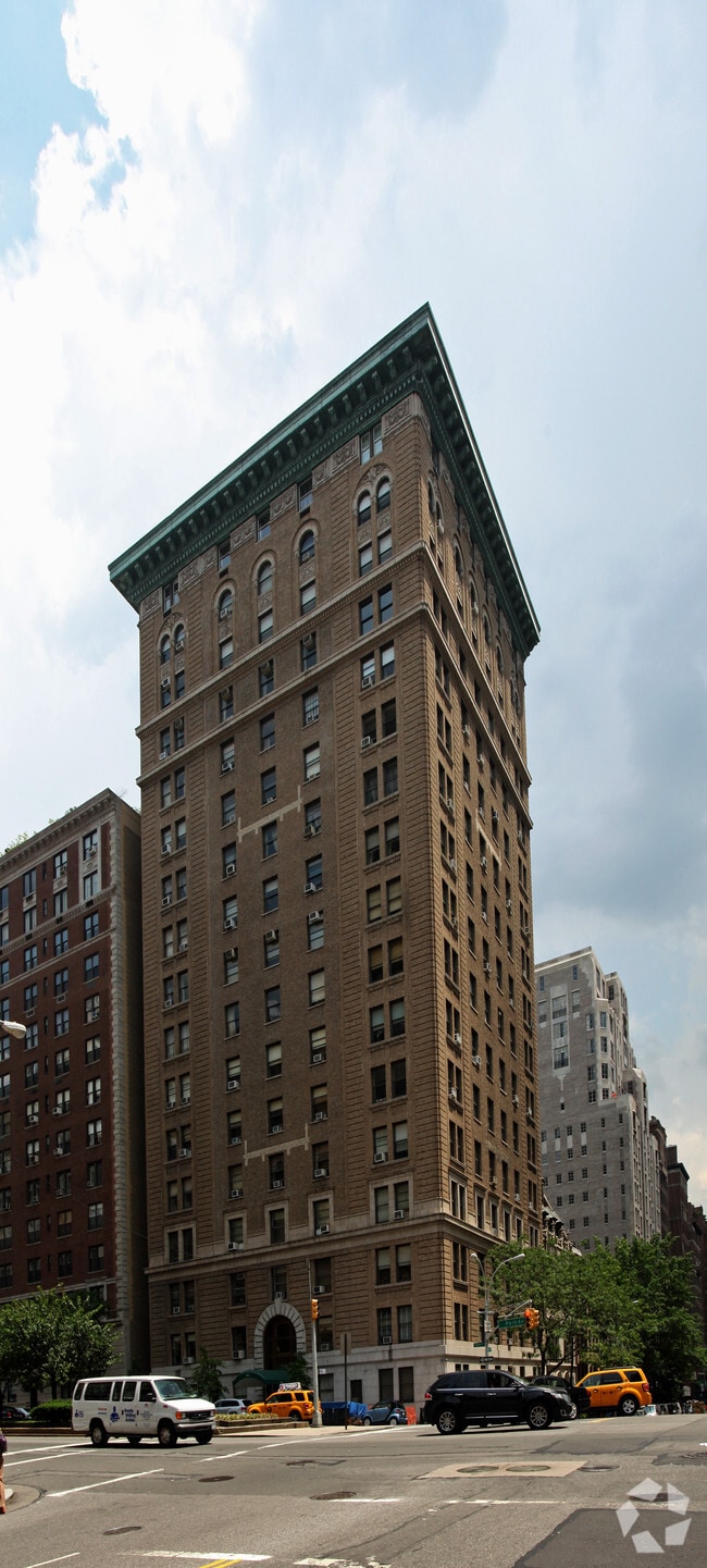 Primary Photo - 903 Park Ave