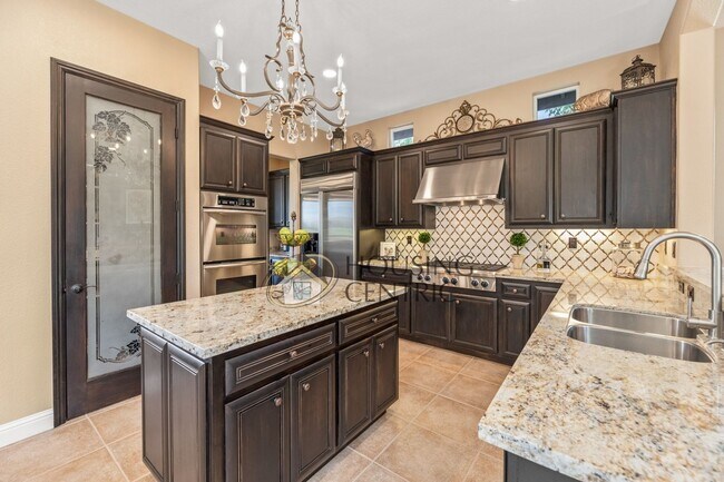 Building Photo - Executive Gated Serrano Golf-Course Home with Views of the 16th Hole!