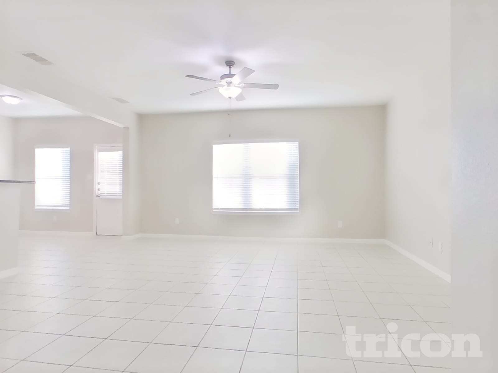 Building Photo - 916 American Monarch Dr