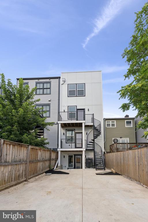 Building Photo - 2608 4th St NE