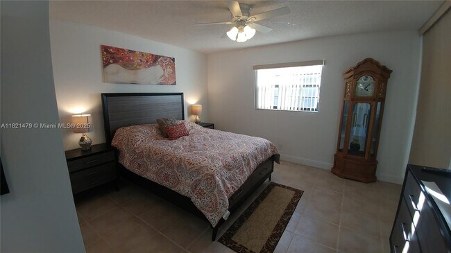Building Photo - 10451 W Broward Blvd