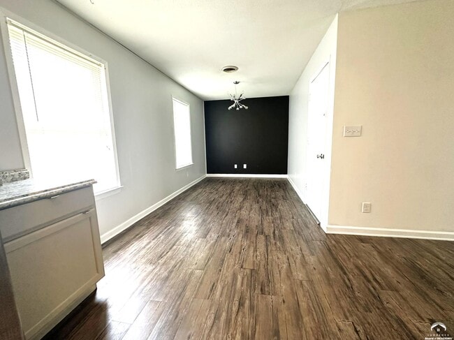 Building Photo - 3241 Glacier Dr