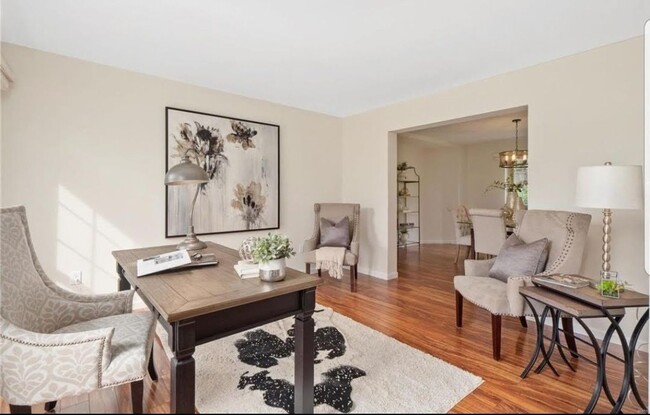 Building Photo - Spacious 4BR House in Bridgeton
