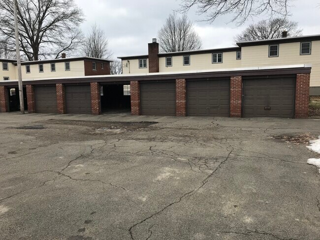 Building Photo - 1603 W 3rd St