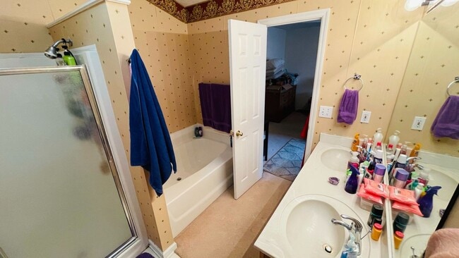 Building Photo - 292 Chinaberry Ct