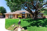Building Photo - 1604 Berkeley Ct