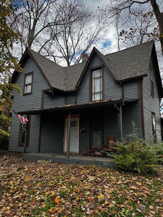 Primary Photo - Large Home in Elm Heights - Available July...