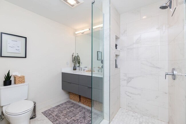 Building Photo - 69 Lubec St