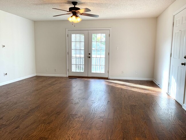 Building Photo - 402 Jack Miller Blvd