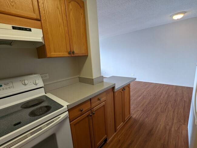 Building Photo - 775 Kinalau Pl
