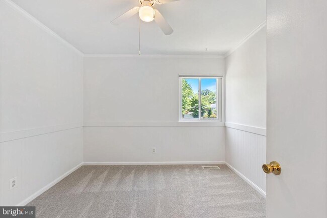 Building Photo - 6610 Bowie Dr