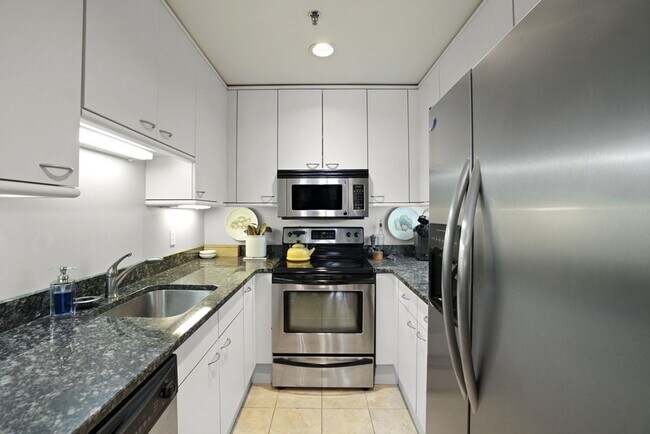 Primary Photo - 424 Marlborough St