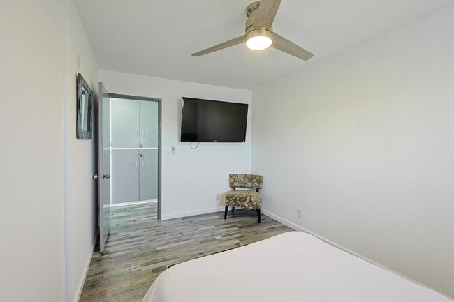 Building Photo - 2437 D Ave