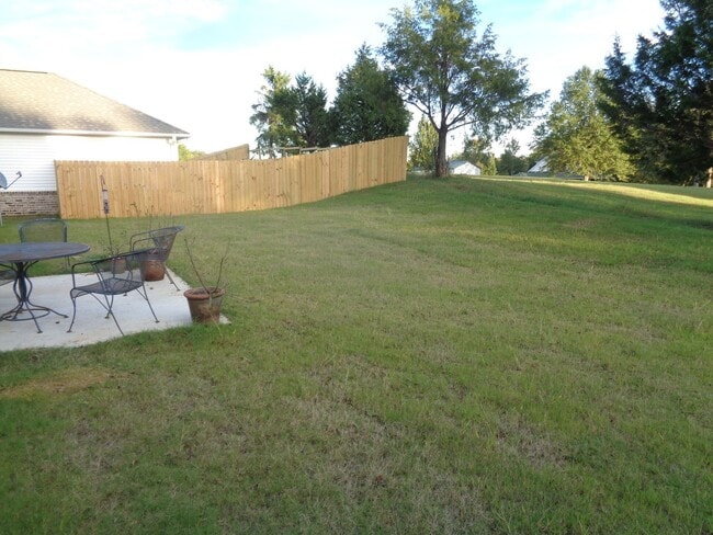 Building Photo - 3BR/2BA Home