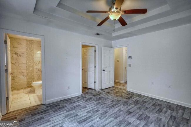 Building Photo - 2119 Briar Glen Ln SW