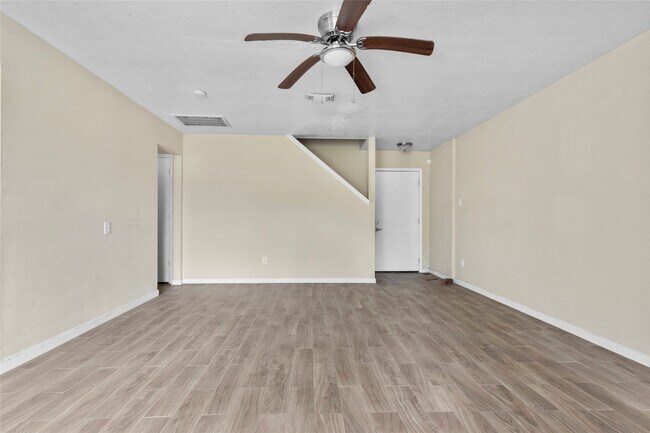 Building Photo - 6703 Ashland Forest Dr