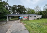 Building Photo - Newly RENOVATED 3 bedrooms ranch in Stone ...
