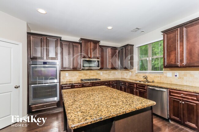 Building Photo - 356 Madison Grace Ave