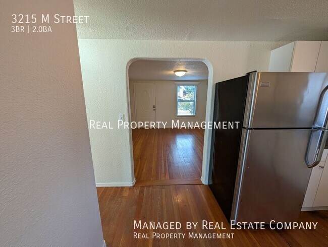 Building Photo - 3215 M St